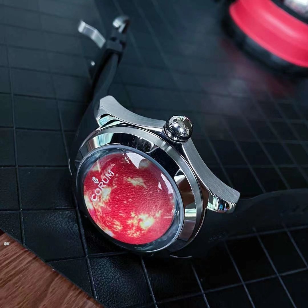 スーパーコピー時計(N品)コルム ビッグバブル 赤い文字盤CU22099[5]