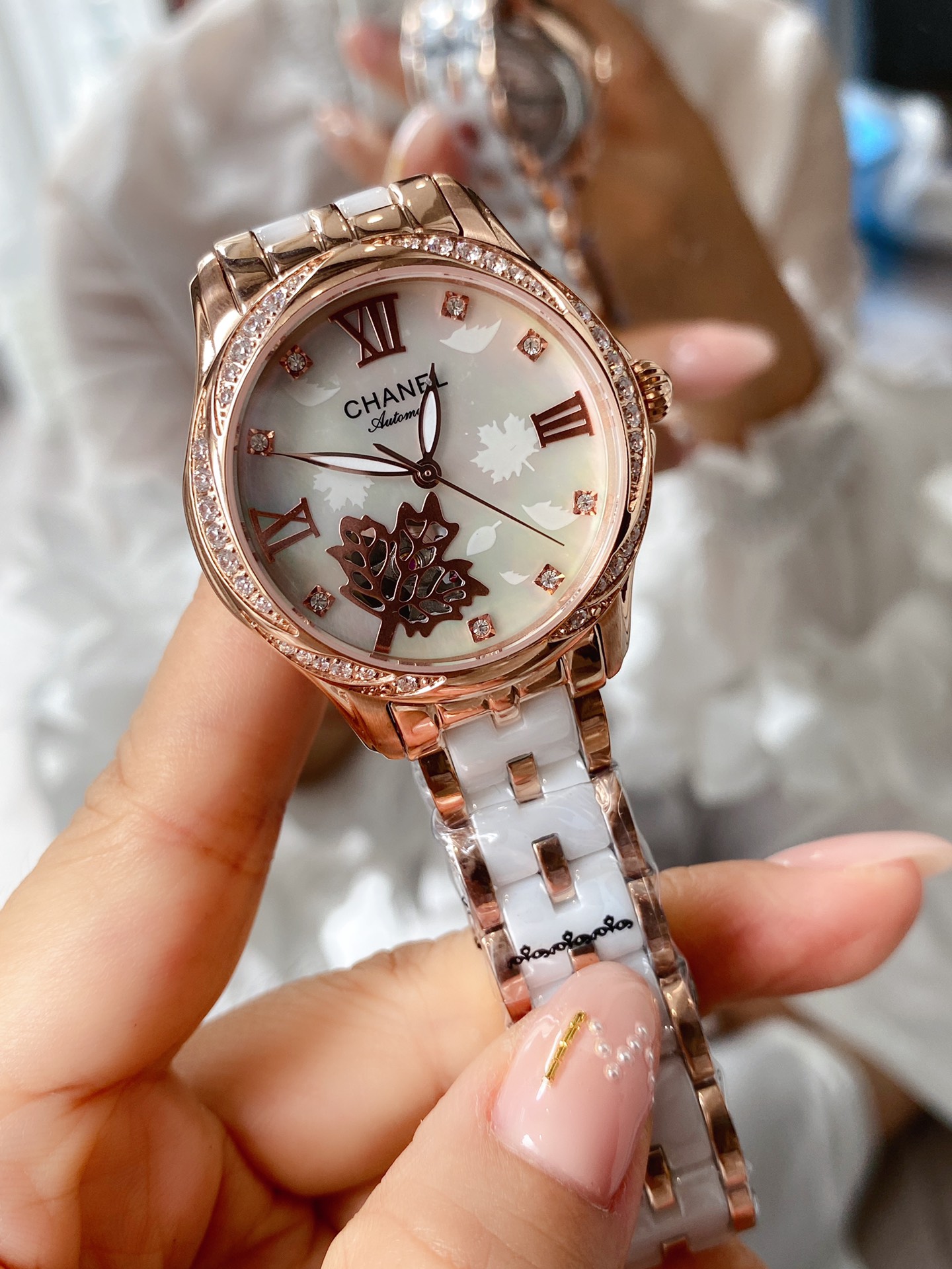 【人気海外ブランド】シャネルファッショナブルな女性用腕時計383773[1]