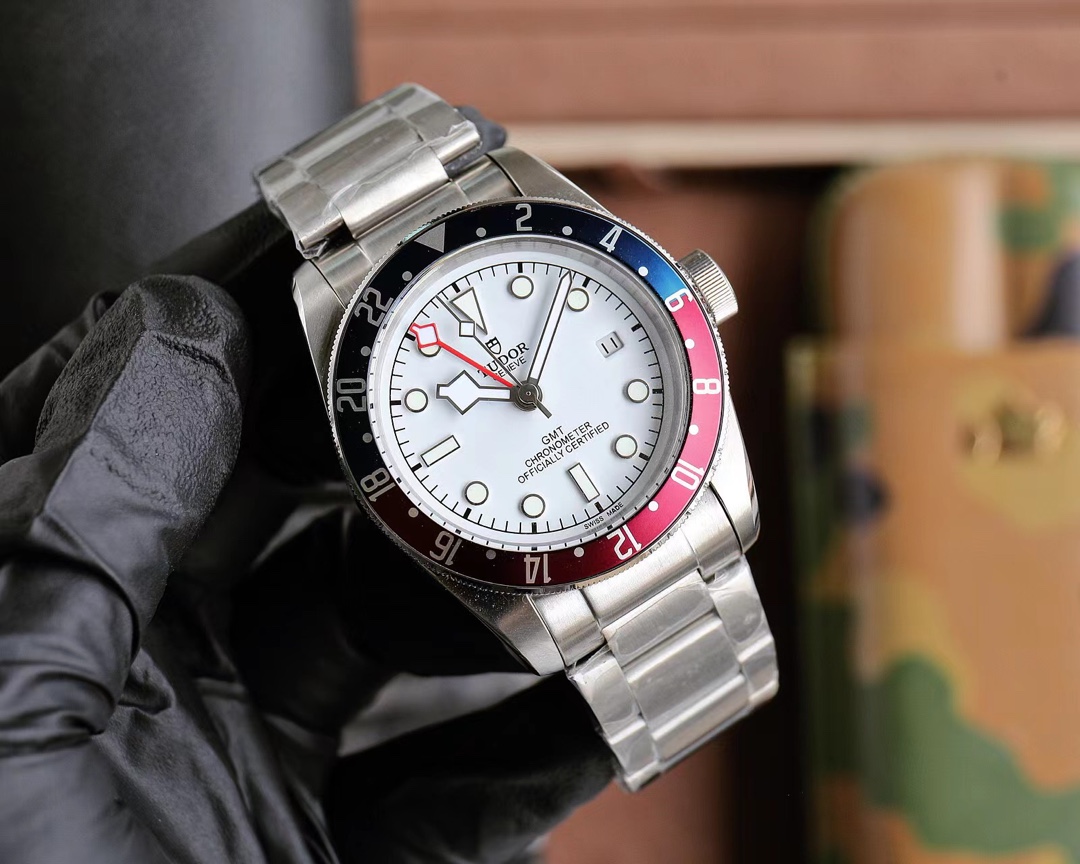 新作チュードルスーパーコピー時計販売店ビワンタイプ 42mm T290130[1]