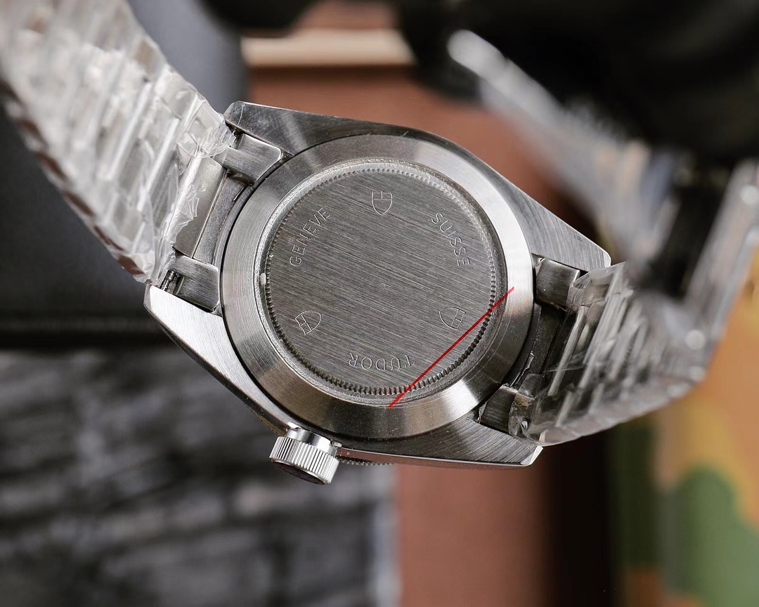 新作チュードルスーパーコピー時計販売店ビワンタイプ 42mm T290130[5]