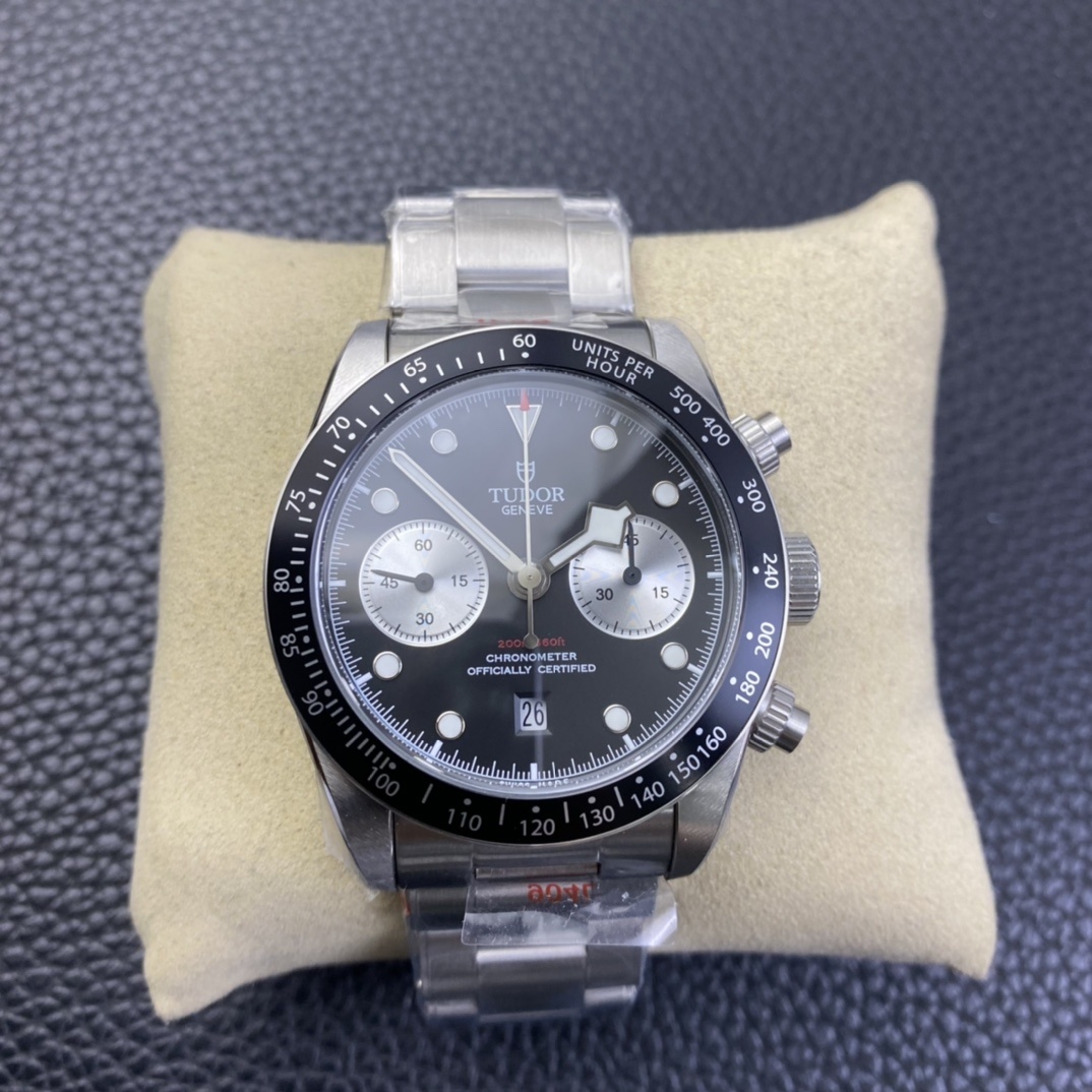 最新チュードルレプリカ時計 ブラックベイ クロノグラフ 41mm T928500