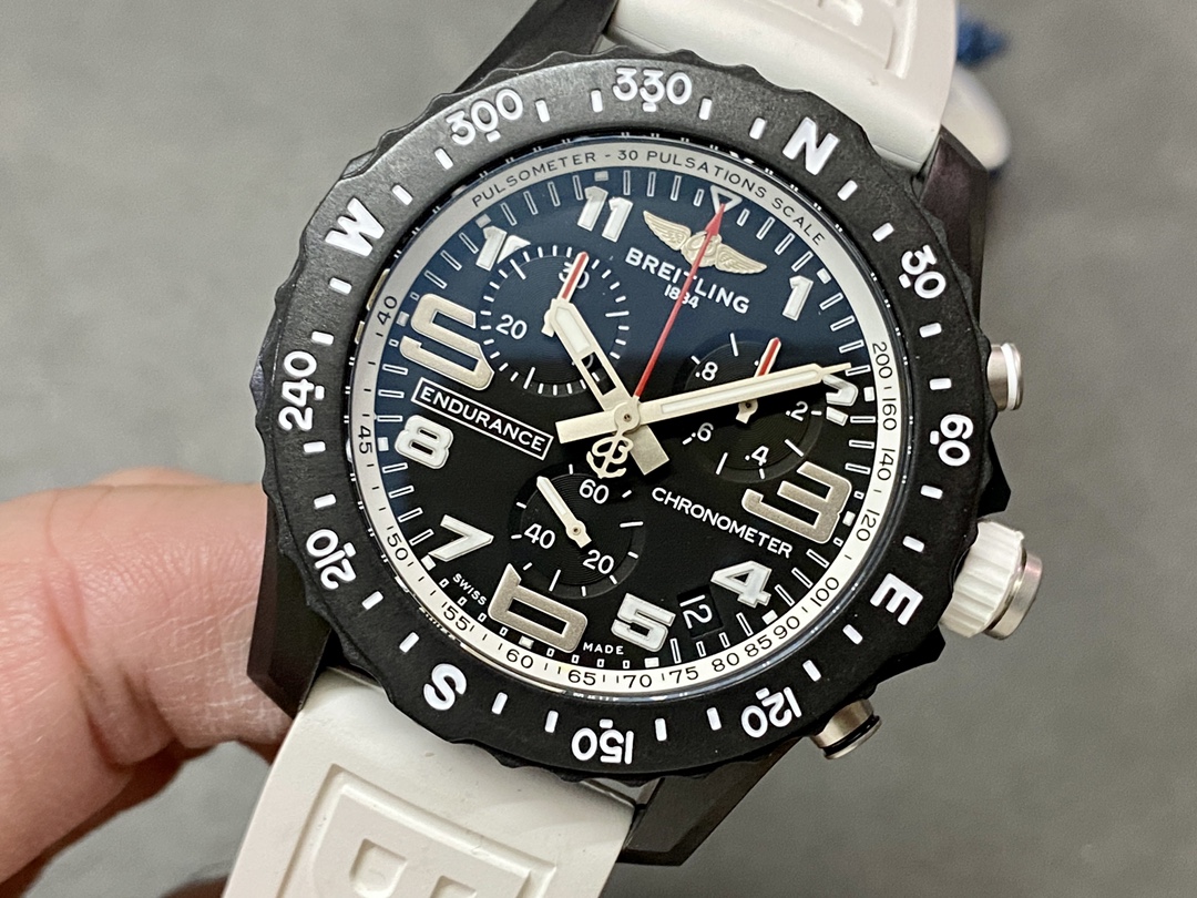 ブライトリングスーパーコピー時計アベンジャー メンズ最新入荷白いラバーストラップA98211B60[2]