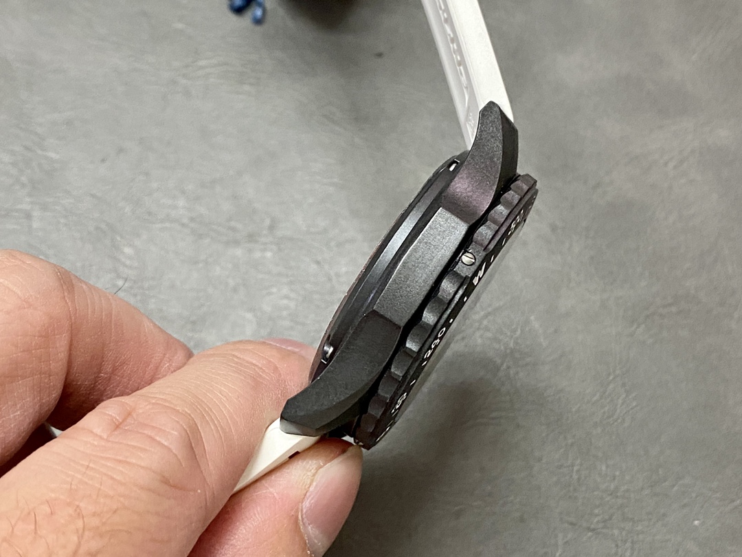 ブライトリングスーパーコピー時計アベンジャー メンズ最新入荷白いラバーストラップA98211B60[4]