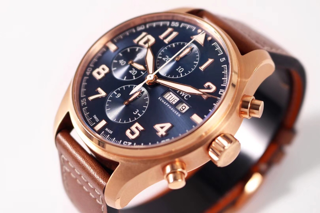 高級ブランドIWCパイロット クロノグラフ茶色のストラップ IWC3777[1]