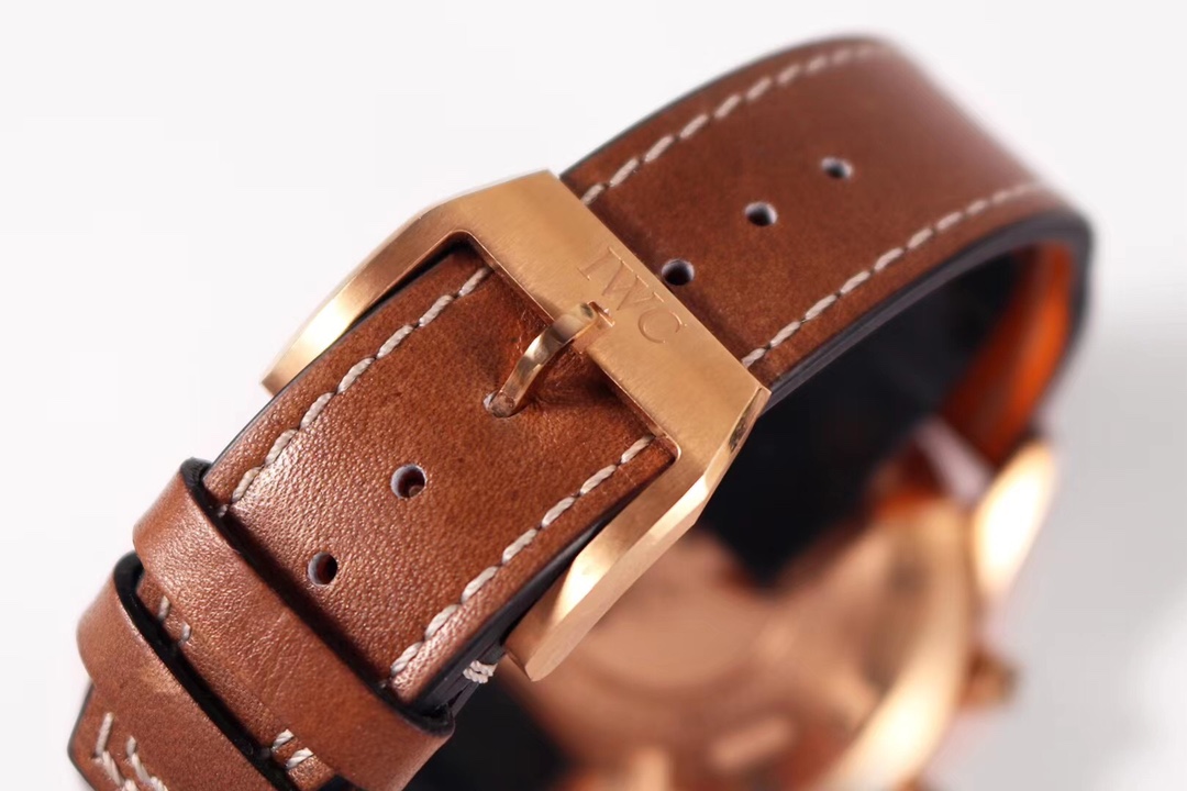 高級ブランドIWCパイロット クロノグラフ茶色のストラップ IWC3777[7]