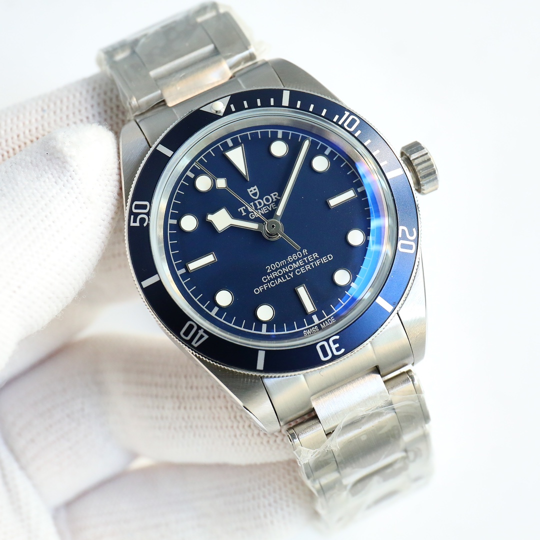 最高級TUDOR ブラックベイ一流メンズ時計T82002L