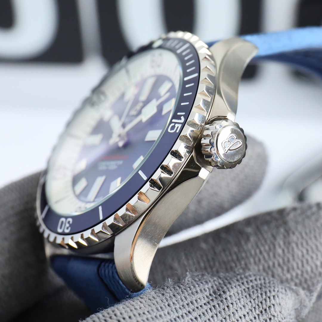 実用性最高級 ブライトリング スーパー オーシャン42mm ブルー  H282779[8]
