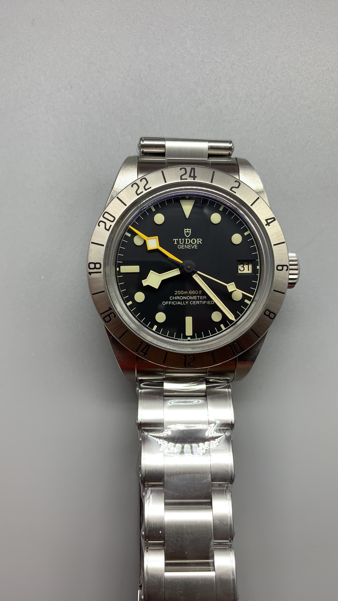 メンズ チュードルコピー時計 GMT ロープロファイル 視認性に優れる276629Q