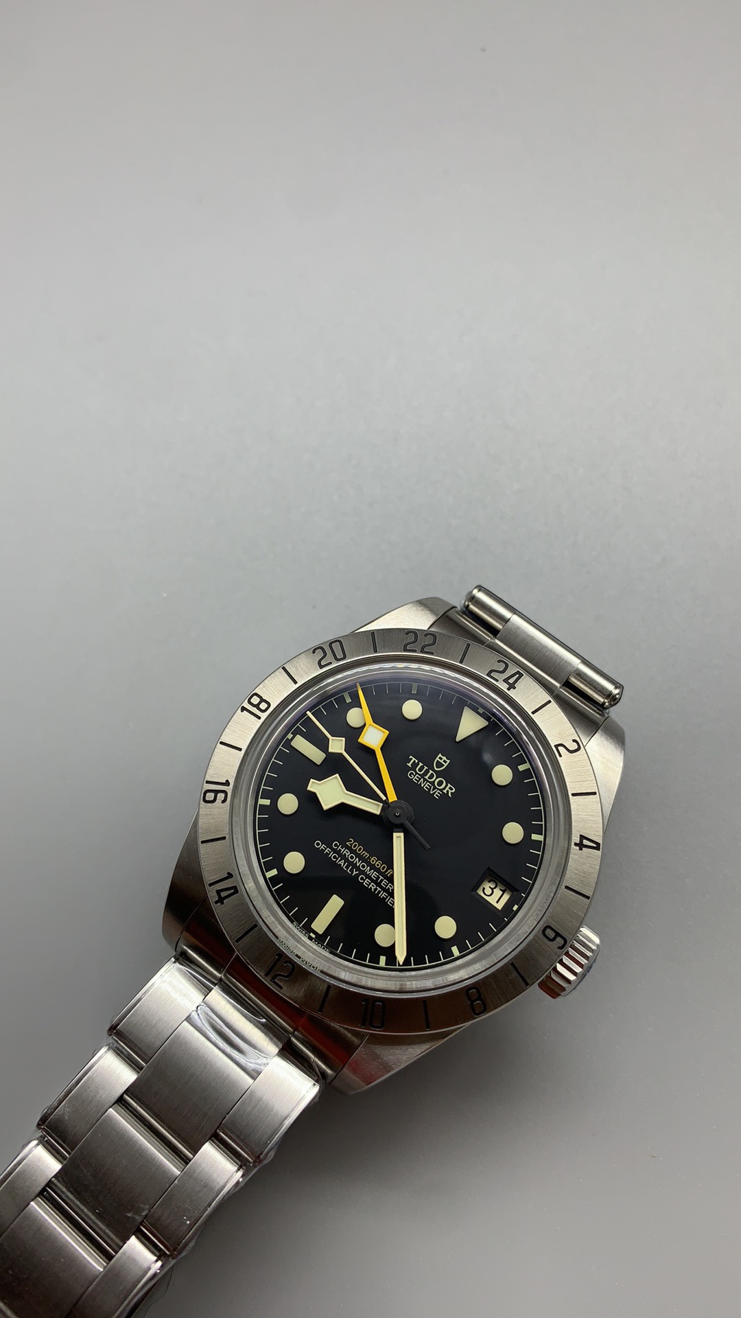 メンズ チュードルコピー時計 GMT ロープロファイル 視認性に優れる276629Q[1]