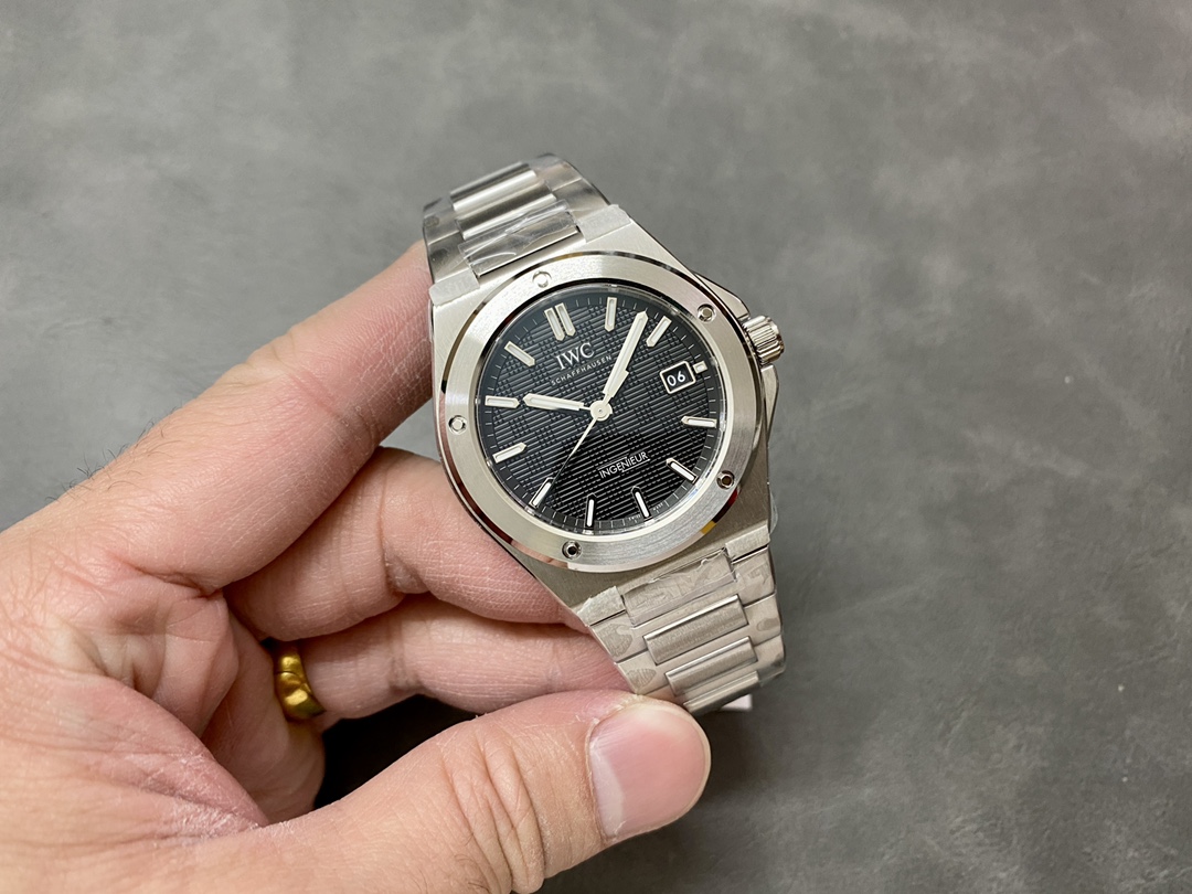 最大級の品揃え IWC インヂュニア メンズ40mm ブラック Ref. 1832[3]