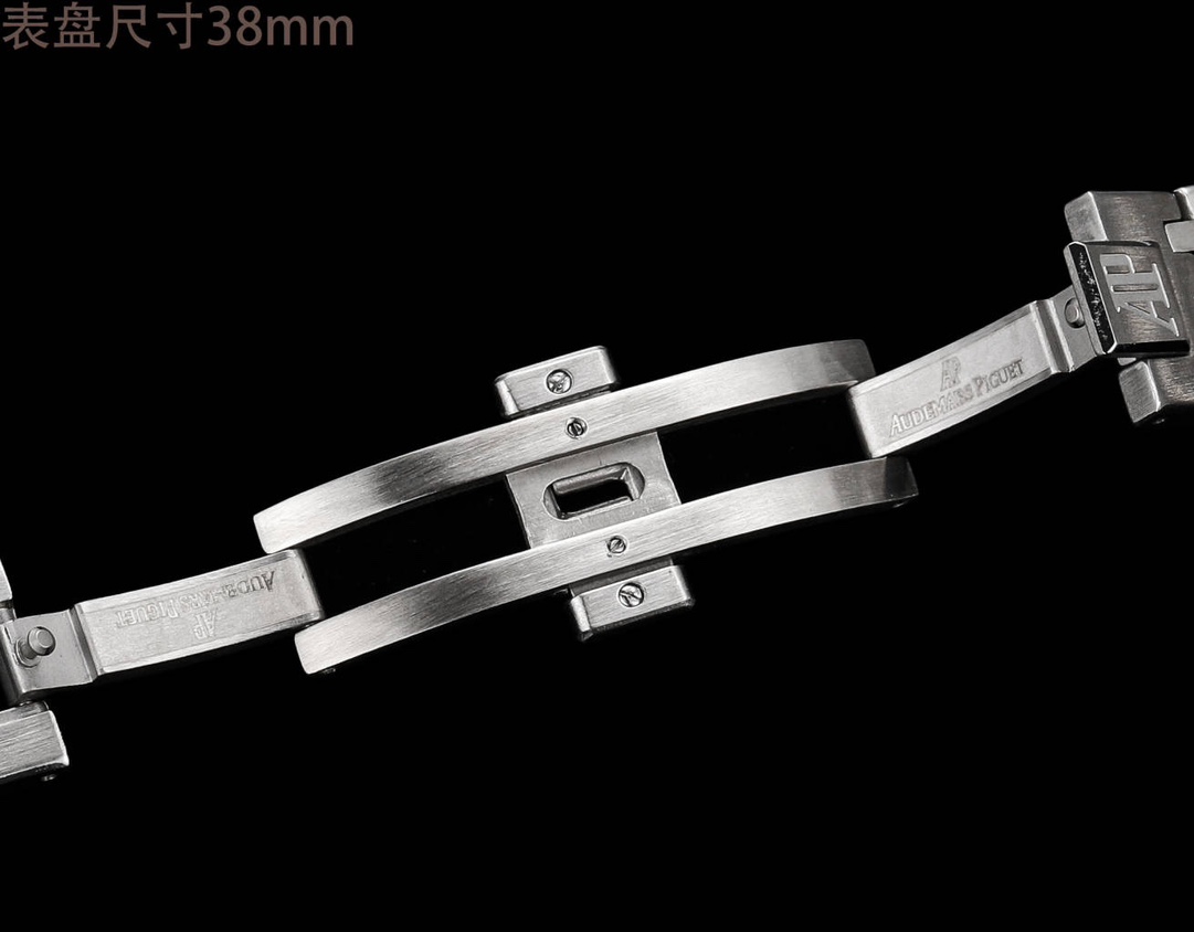 機能性良 オーデマピゲスーパーコピー時計 26715BC.ZZ.1356BC.01-03 ロイヤルオーク 38mm[7]