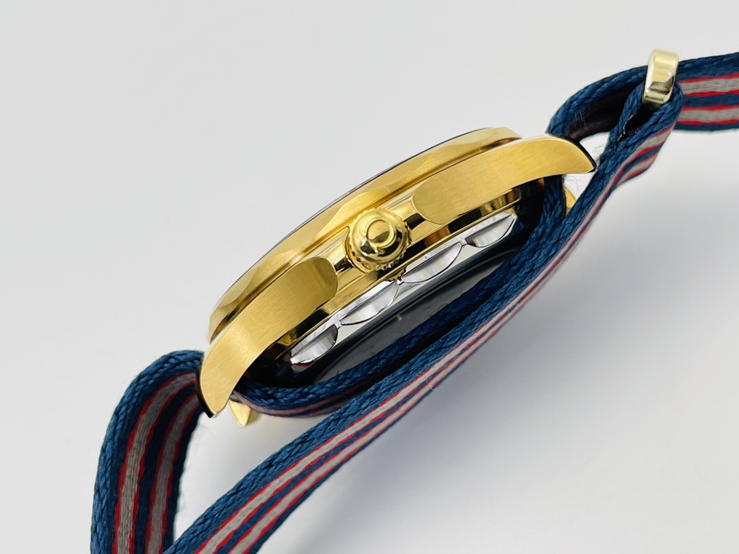 オメガスーパーコピー時計 スピードマスター「司令官」限定版42mm 381.279.0012[4]
