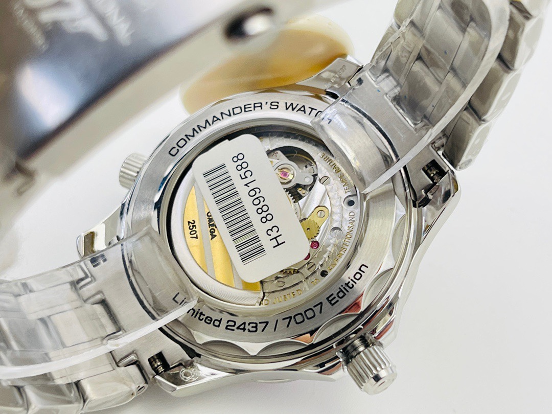 最新入荷 OMEGA時計 スピードマスター限定版42mm 381.279.0013[6]