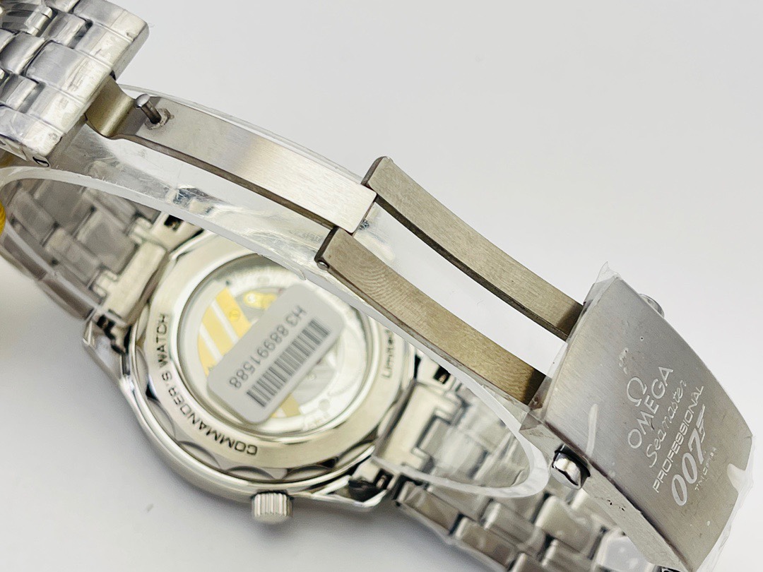 最新入荷 OMEGA時計 スピードマスター限定版42mm 381.279.0013[7]