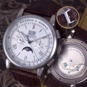 ブランドコピー時計 ランゲゾーネ多くの機能 44mm L902331