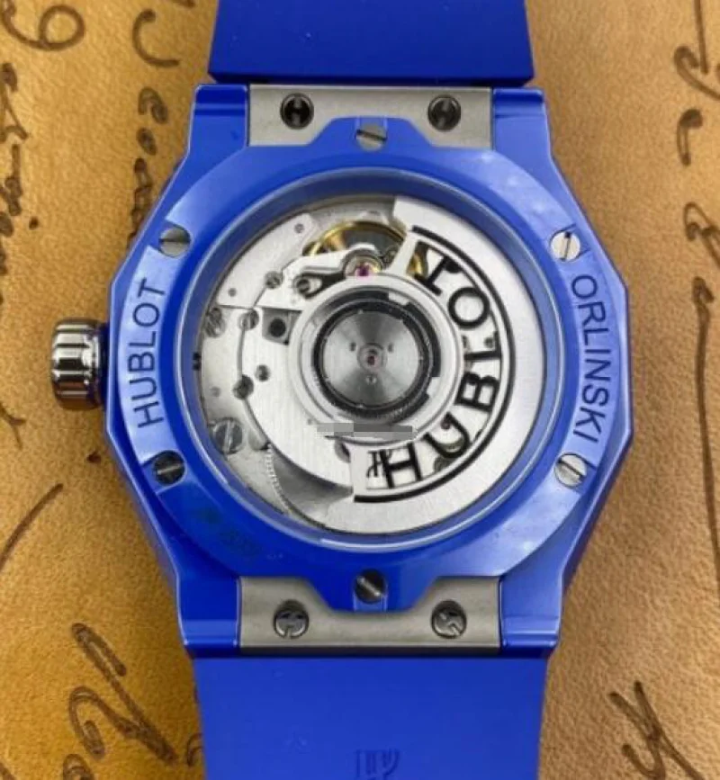 ウブロコピー クラシック フュージョン40mm 天然ゴムストラップ700267
