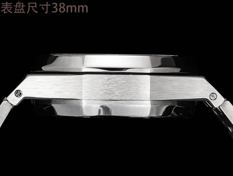 ロイヤルオーク オーデマピゲスーパーコピー時計26715BC.ZZ.1356BC.01-02 ブルー
