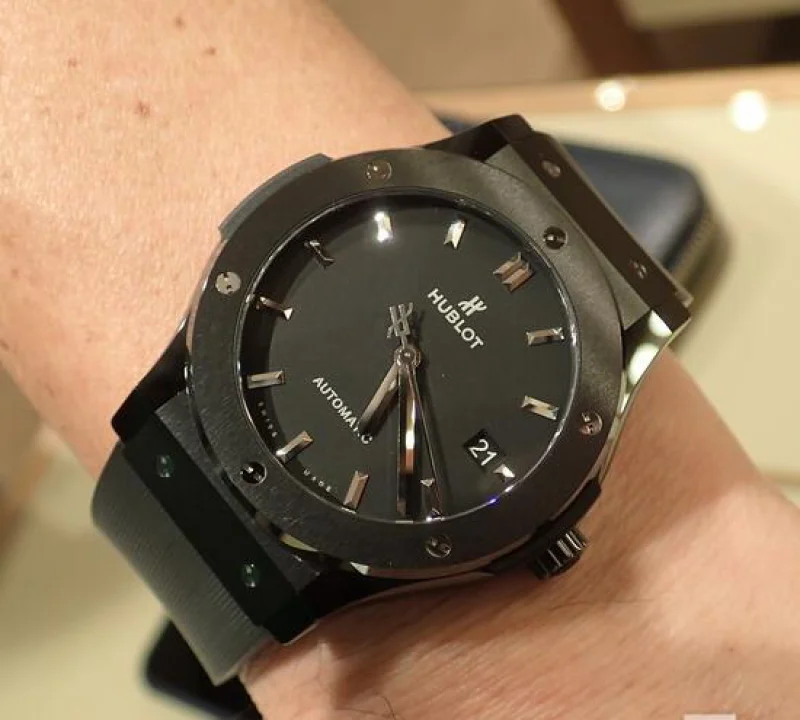 HUBLOT クラシックフュージョン ブラックセラミック ブリティッシュグリーン 511.CM.5270.RX.MYOS 限定88本
