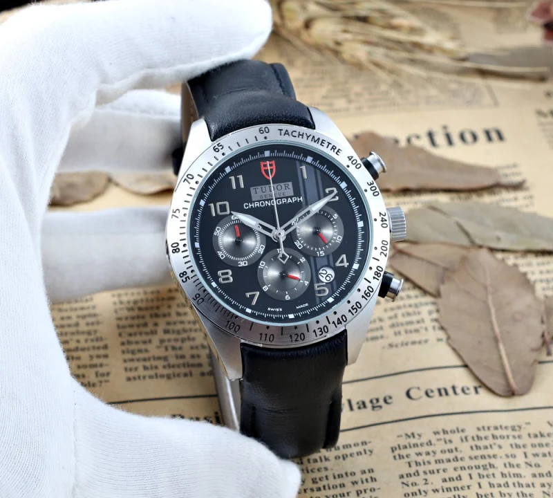 ブランドコピー時計高品質 チューダー レトロ 42mm 新作解釈8293KA
