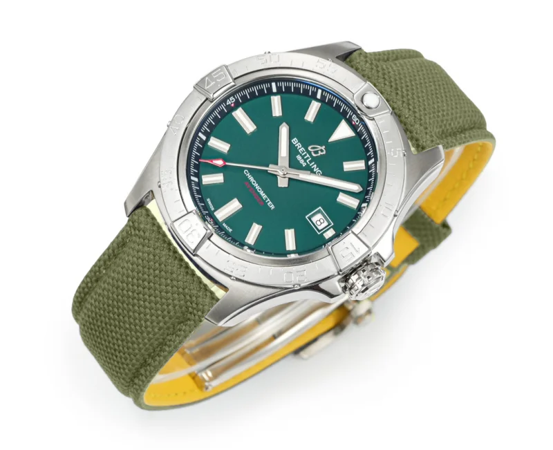 【GF 工場製】ブライトリング アベンジャー 44mm ブラックバード GMT 自動巻きV17311101B1W1、A17318101C1X1