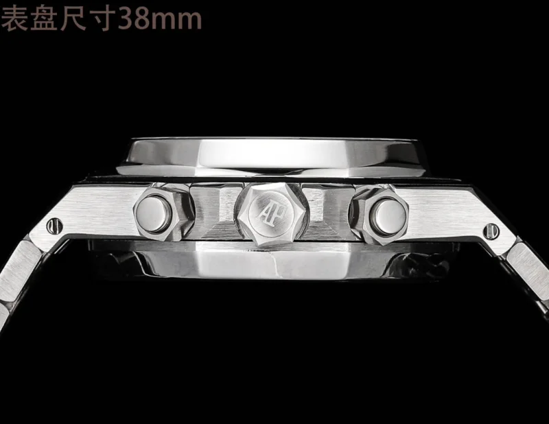 機能性良 オーデマピゲスーパーコピー時計 26715BC.ZZ.1356BC.01-03 ロイヤルオーク 38mm