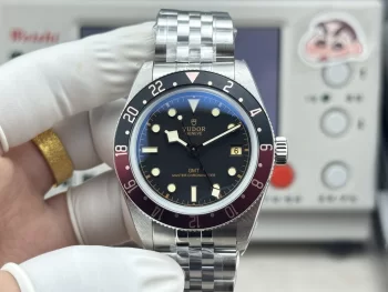 チュードル 新作ブラックベイ 1958 GMT コークベゼルモデル39mm M79830RB-0001