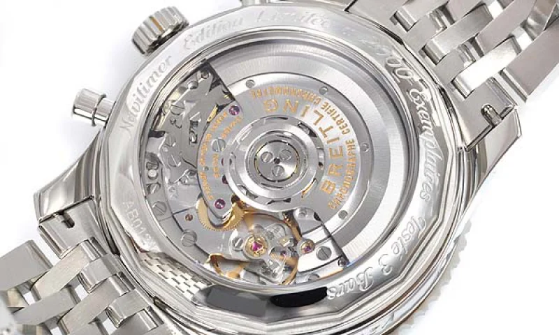 (BREITLING)腕時計ブライトリング 人気 コピー ナビタイマー01 リミテッド S232B48NP (BREITLING)腕時計ブライトリング 人気 コピー ナビタイマー01 リミテッド S232B48NP