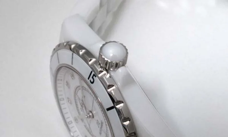 偽物CHANELシャネル時計 J12 ホワイトセラミック 38 H1629 スーパーコピー