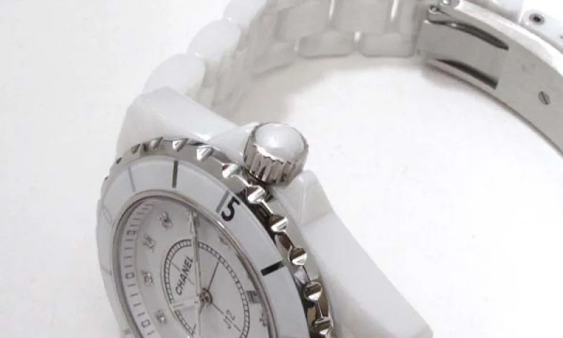 偽物CHANELシャネル時計 ホワイトセラミック J12 33 H1628 偽物CHANELシャネル時計 ホワイトセラミック J12 33 H1628