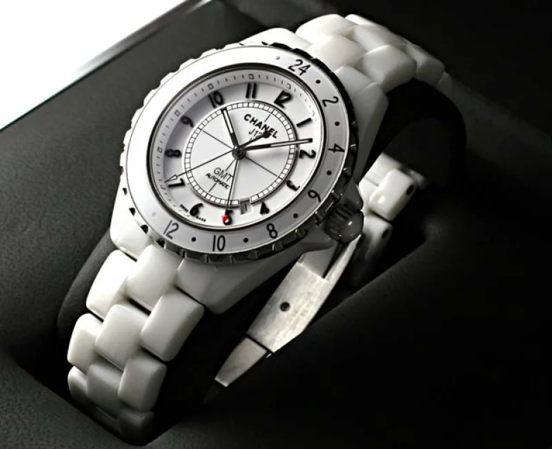 シャネル CHANEL時計 J12 38mm　GMT　ブラックセラミック ブラック H3102 スーパーコピー