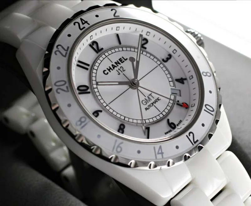 シャネル CHANEL時計 J12 38mm　GMT　ブラックセラミック ブラック H3102 スーパーコピー