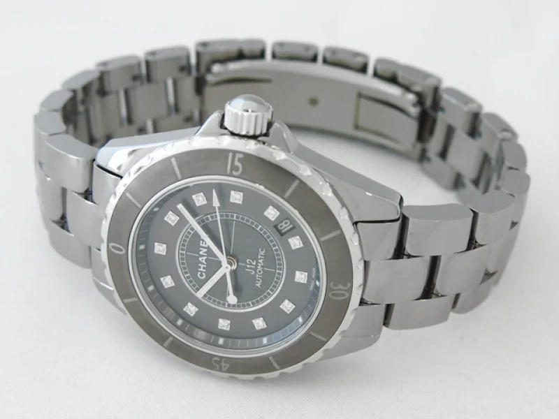 シャネル CHANEL時計 J12 クロマティック 38mm 12Pダイヤ チタンセラミック グレー H32 シャネル CHANEL時計 J12 クロマティック 38mm 12Pダイヤ チタンセラミック グレー H32