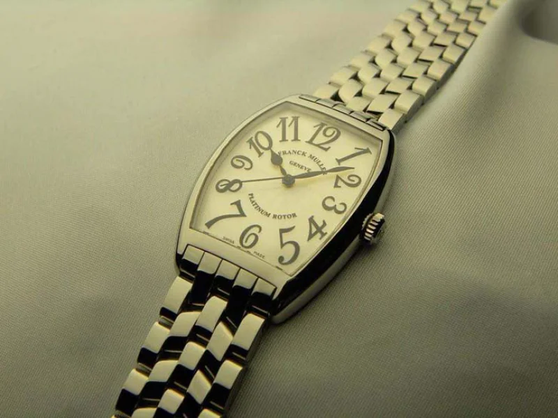 FRANCK MULLER フランクミュラー 偽物時計 トノウカーベックス センターセコンド 2852SC FRANCK MULLER フランクミュラー 偽物時計 トノウカーベックス センターセコンド 2852SC