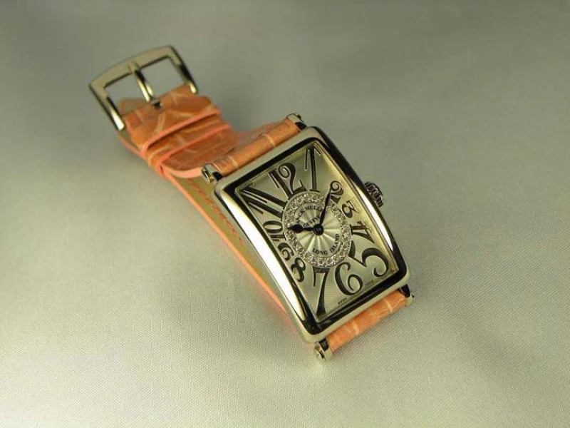 FRANCK MULLER フランクミュラー 時計 偽物 ロングアイランド レディース レリーフダイヤモンド 902QZCD1RREL スーパーコピー
