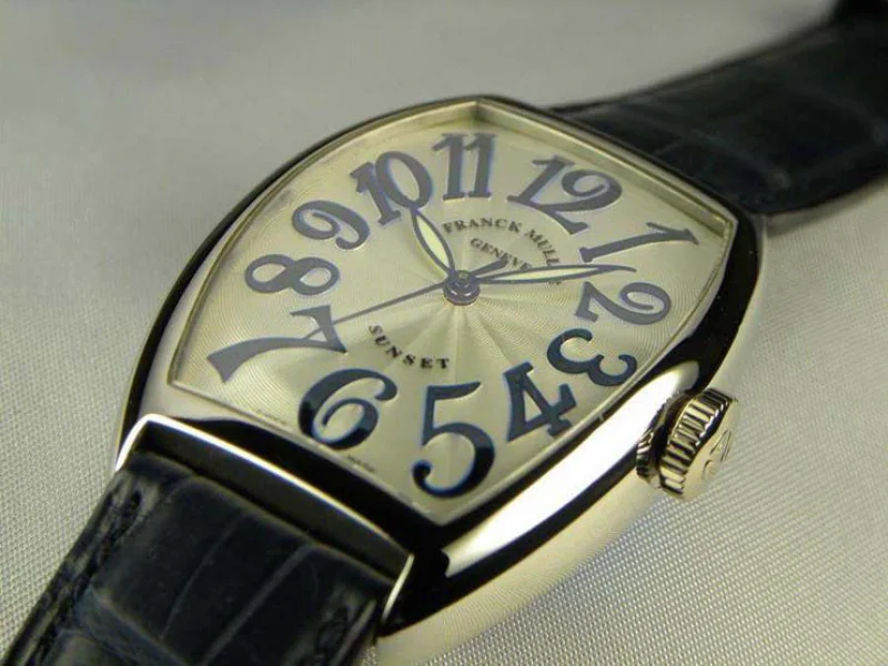 腕時計 コピー FRANCK MULLER フランクミュラー トノウカーベックス サンセット5850SCSUN