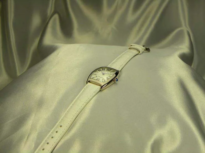 腕時計 コピー FRANCK MULLER フランクミュラー トノウカーベックス レディース 1752QZ