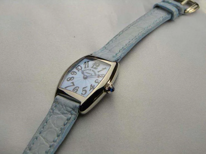 腕時計 コピー FRANCK MULLER フランクミュラー トノウカーベックス インターミディエ パステルブルー 2251QZ