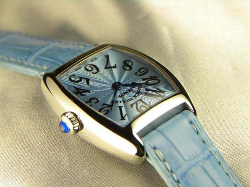 腕時計 コピー FRANCK MULLER フランクミュラー トノウカーベックス インターミディエ パステルブルー 2251QZ 腕時計 コピー FRANCK MULLER フランクミュラー トノウカーベックス インターミディエ パステルブルー 2251QZ