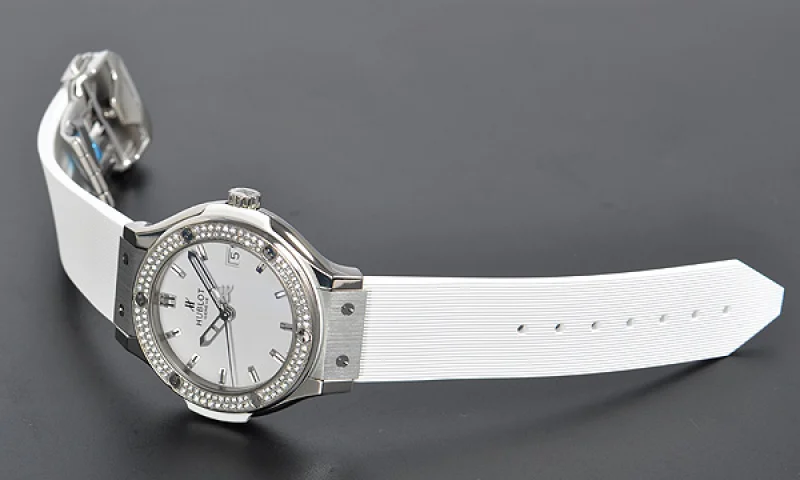 (HUBLOT)ウブロ ブランドコピー クラシック フュージョン ジルコニウム 561.ZW.2010. RW.1104 (HUBLOT)ウブロ ブランドコピー クラシック フュージョン ジルコニウム 561.ZW.2010. RW.1104