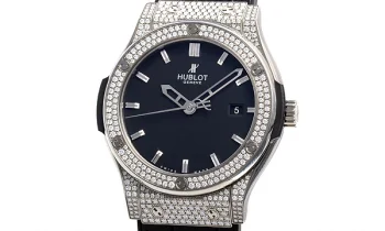 (HUBLOT)ウブロ 高級腕時計 コピー クラシックフュージョン ジルコニウム パヴェ 542.ZX.1170.LR.1704