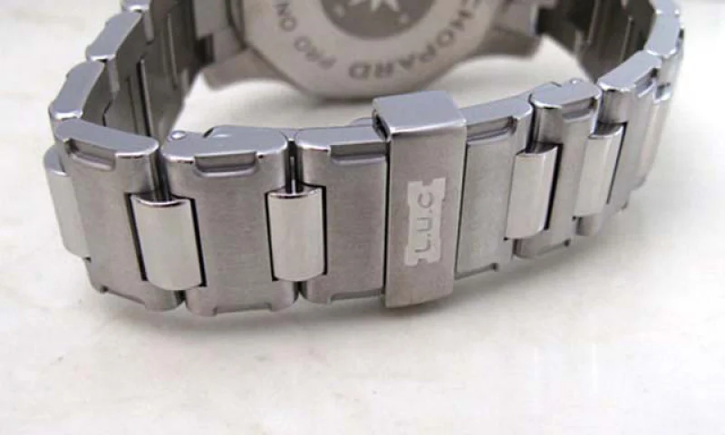 (CHOPARD)ショパール 時計 コピー LUCプロワンGMT 158959-3001 (CHOPARD)ショパール 時計 コピー LUCプロワンGMT 158959-3001
