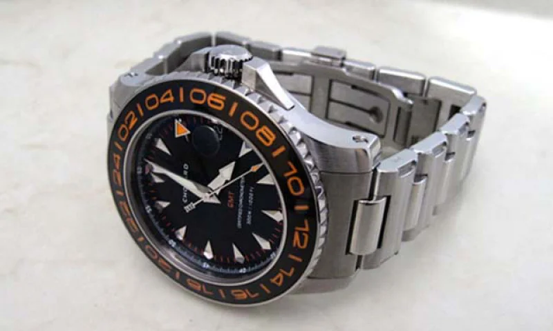 (CHOPARD)ショパール 時計 コピー LUCプロワンGMT 158959-3001 (CHOPARD)ショパール 時計 コピー LUCプロワンGMT 158959-3001