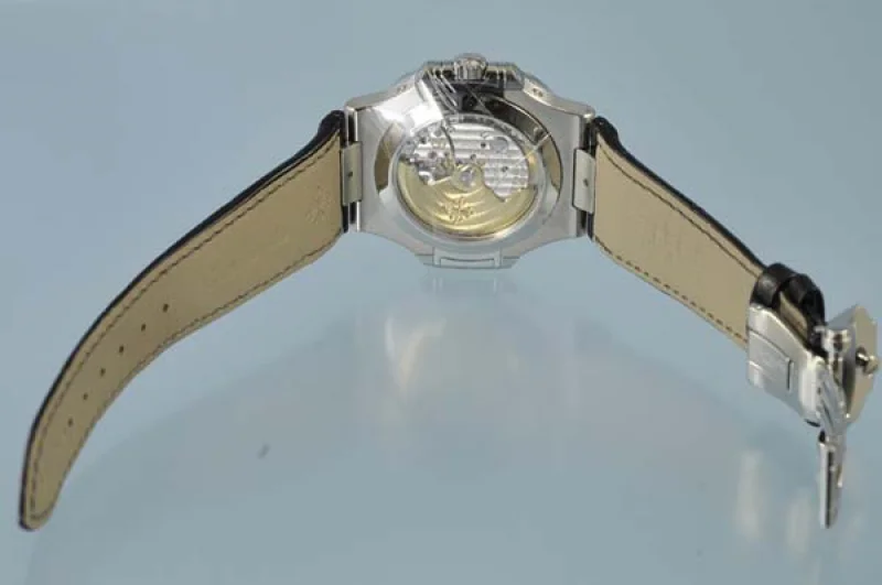 パテックフィリップ 腕時計コピー Patek Philippeノーチラス アニュアルカレンダー 5726A