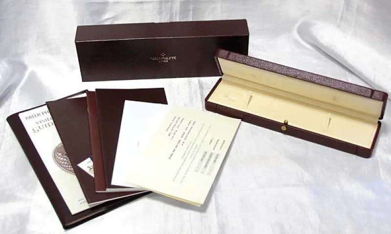 パテックフィリップ時計コピー Patek Philippeカラトラバ　5107/1G